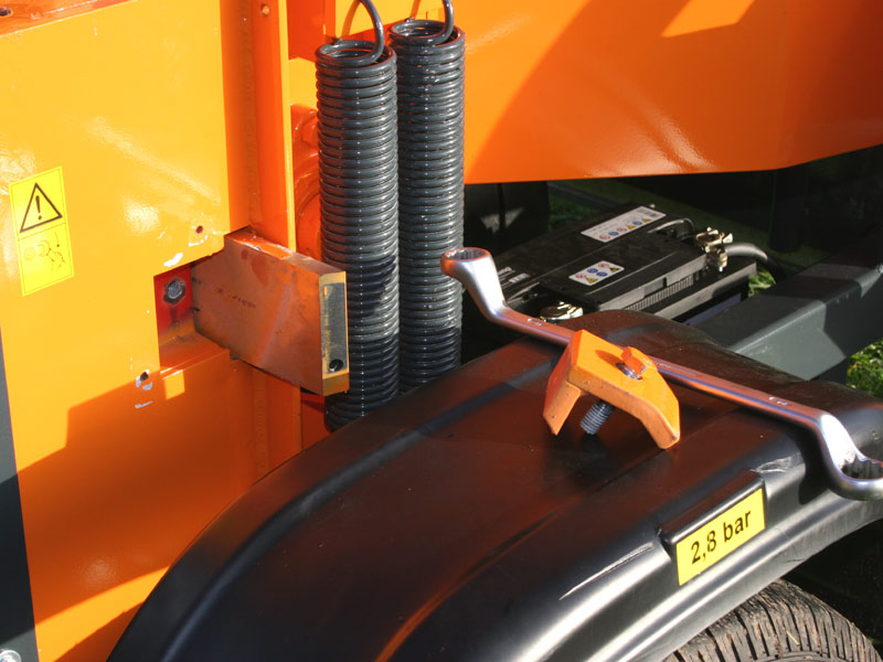Jensen A540 Wheeled Chipper full