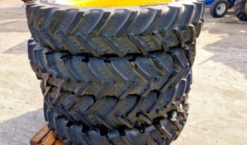 320/90R42 BKT tyres on rowcrop wheels to fit JCB 4220 full