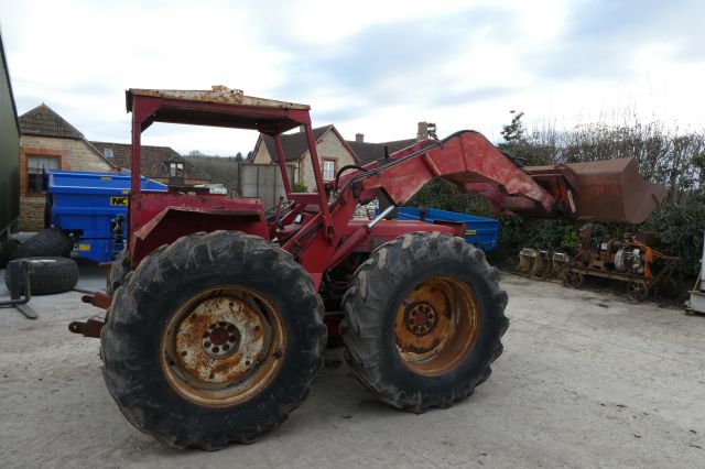 1 County 754 4wd Tractor With Bromford Loader full