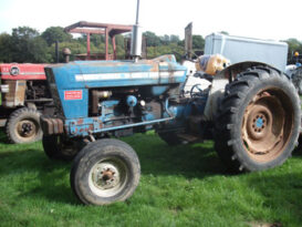1968 Ford 5000 2WD, Vintage tractors full