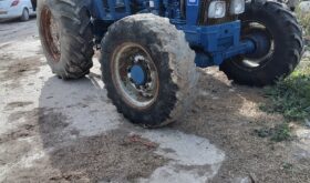 1990 Ford 6610 4WD tractors