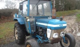 1984 Ford 3910 2WD tractors