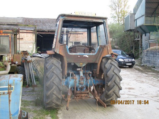 1978 Ford 4600 2WD, Loader tractors full