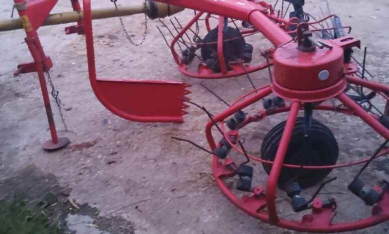 Kverneland 300 Haybob machinery full