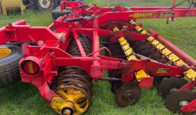 Vaderstad Carrier CR 650 New Cast Ring Packer Rings very tidy machine