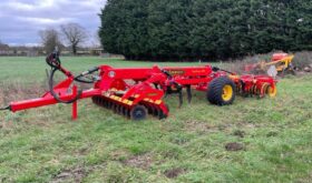 Vaderstad TD300 Year 2021 done very little work, like new