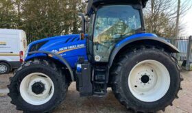 Used 2023 NEW HOLLAND T6.155 Mechanical spools, New tires all round, warranty until April 2026 for sale in Oxfordshire