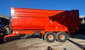 Used 2023 Larrington 18 Ton Harvester 18 Ton Larrington trailer, Harvester model, half pipe internal body, single tipping ram, 560 michelin trailxbib tyres, silage sides, 10 stud axles, 406 x 120 brakes, twin line air brakes, single line hydraulic load se for sale in Oxfordshire