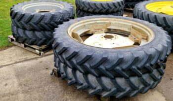 Massey Ferguson rowcrop wheels – 12.4 R46 & 12.4 R32 full