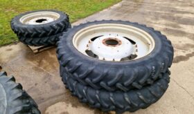 John Deere rowcrop wheels – 11.2R36 & 13.6R48