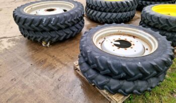 John Deere rowcrop wheels – 11.2R36 & 13.6R48 full