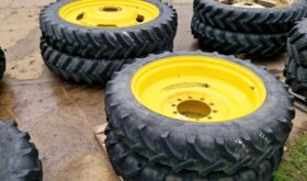 John Deere rowcrop wheels – 320/90 R50 & 270/95 R38
