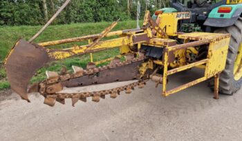 AFT 65 tractor / linkage mounted trencher full