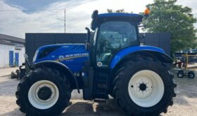 Used 2023 NEW HOLLAND T7.225 Intelliview 4 screen, GPS ready, Front linkage, Front couplers, front PTO, ISObus, Power beyond, full suspension, 50kph, 12 led work lights, twin beacons, bridgestone tyres all round with 80% tread warranty untill February 202 for sale in Oxfordshire