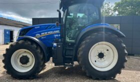 Used 2023 NEW HOLLAND T6.155 3 speed PTO, 8 led work lights, creep gears, warranty until July 2026 for sale in Oxfordshire