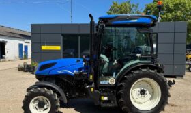 Used 2023 NEW HOLLAND T4.90 N Auto guidance ready, 4WD, Mid mounts, ISObus, Power beyond, reversible fan, Creep speed, Twin Led beacons, Cat 4 isolated cab, Super steer, 8 Led work lights, 40kph for sale in Oxfordshire