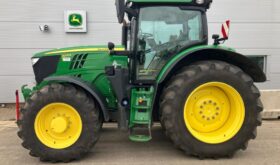 John Deere 6215R