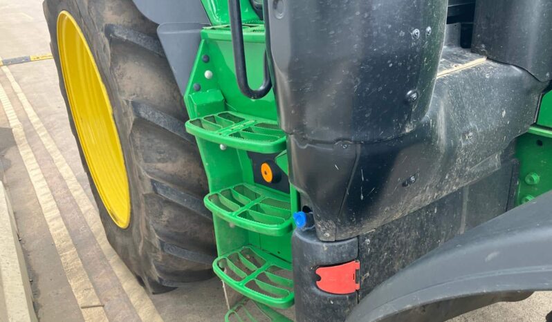 John Deere 6215R full