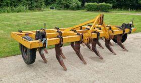 Bomford 4.5M powertrak chisel plough