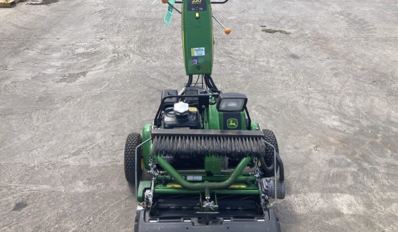 John Deere 220E Hybrid Greens Mower full