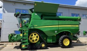 John Deere S780