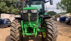 John Deere 6215R