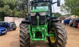 John Deere 6215R