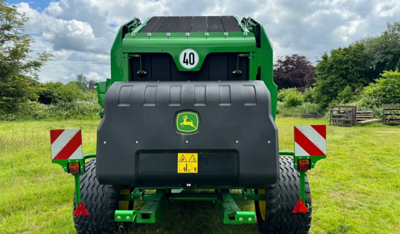 John Deere V451M full