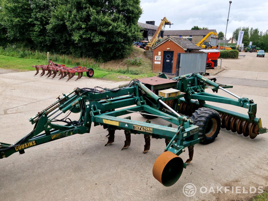 2004 Cousins 4.5M Trailed V-Form 9 leg subsoiler