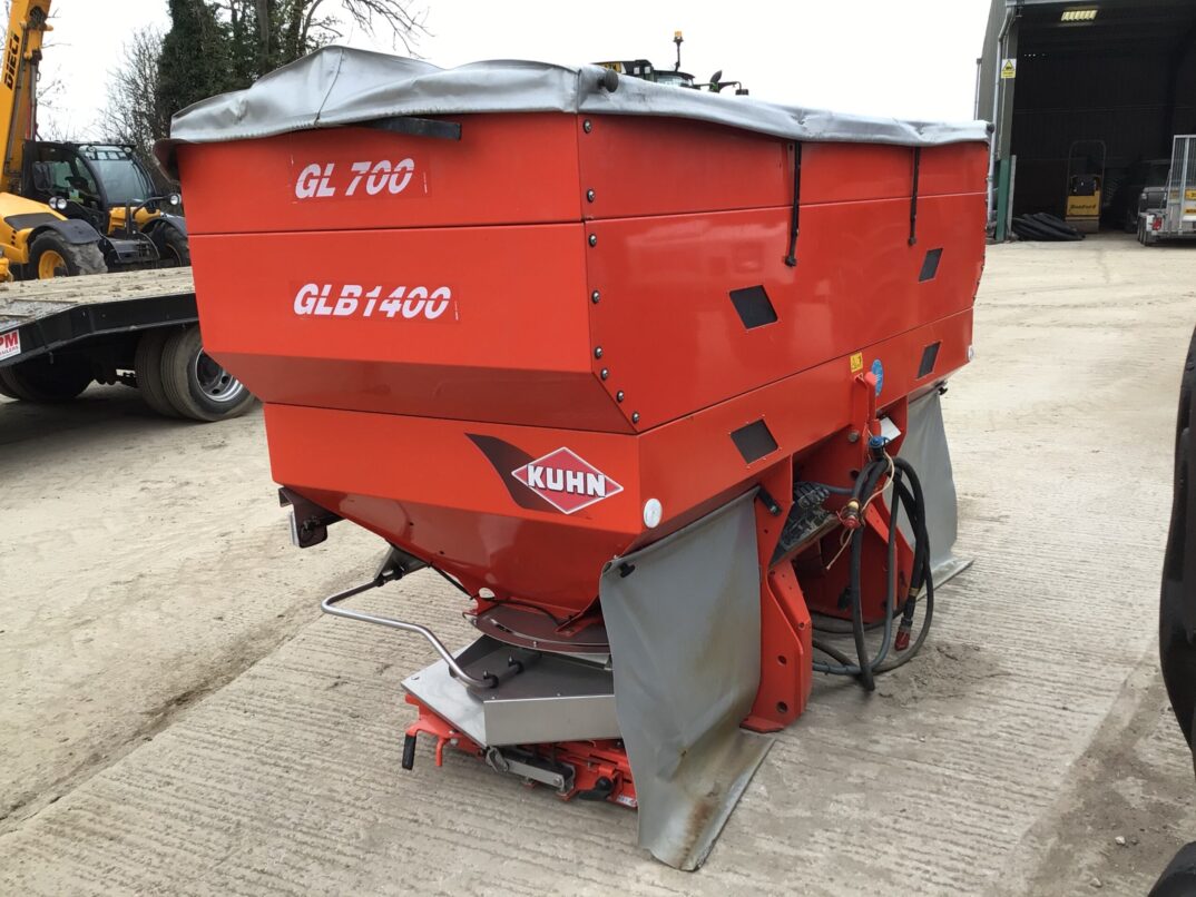 KUHN AXERA 1102 H – EMC FERTILISER SPREADER