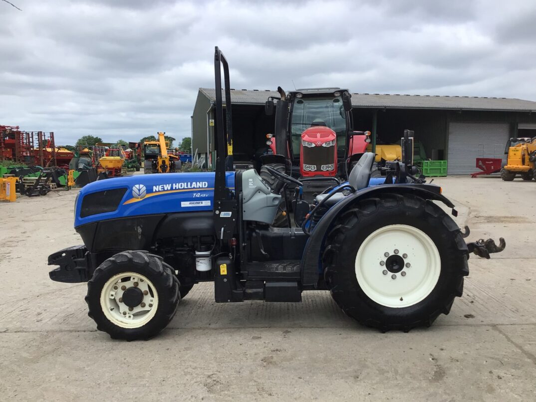 NEW HOLLAND T4.65V