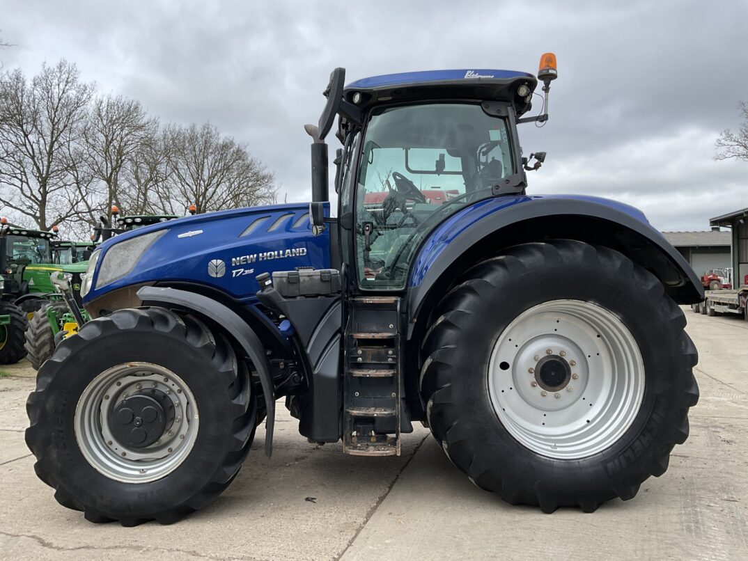 NEW HOLLAND T7.315 BLUE POWER