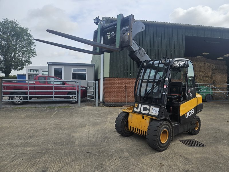 2015 JCB TLT30D TCR For Auction on 2024-09-17