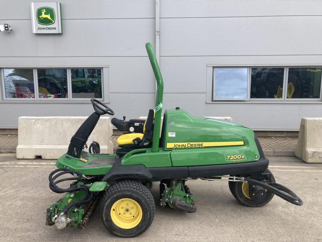 John Deere 7200A