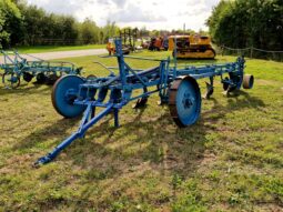 Ransomes TS69 Hexatrac 6 furrow trailing plough full