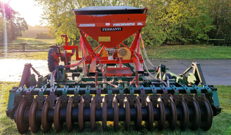 Cousins 3.8M Level lift Rape Seeder full