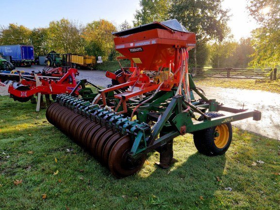 Cousins 3.8M Level lift Rape Seeder