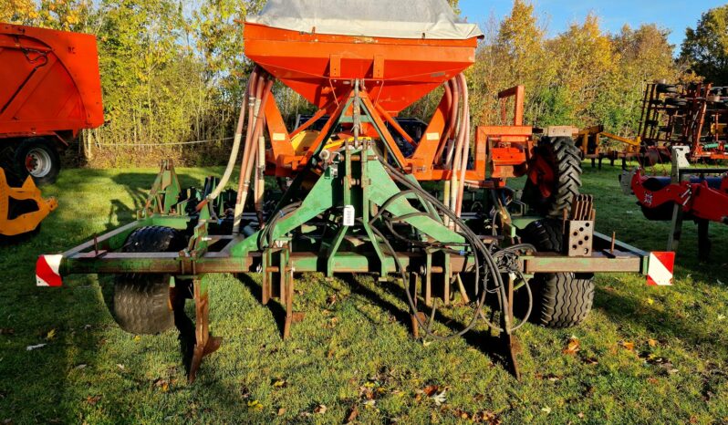 Cousins 3.8M Level lift Rape Seeder full