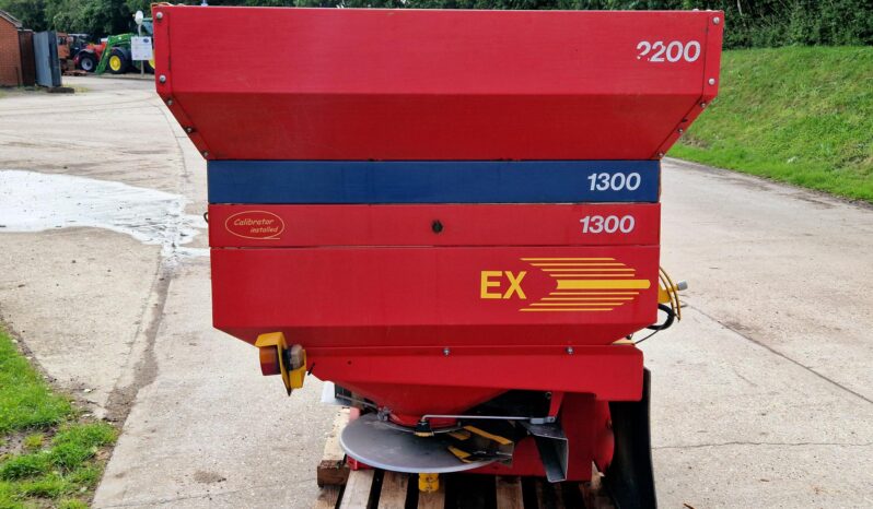 KRM Ex-Trend fertiliser spreader full