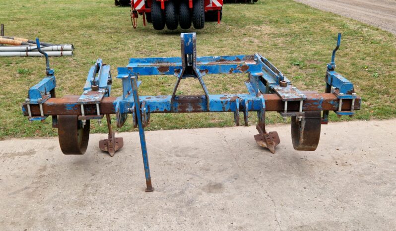 Ransomes 2 leg subsoiler full