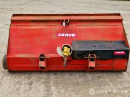 Arrow linkage mounted feeder bucket full