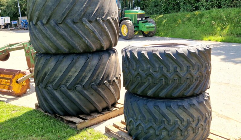 66.00 X 43.00 & 48 X 25 Goodyear Terra tyres full