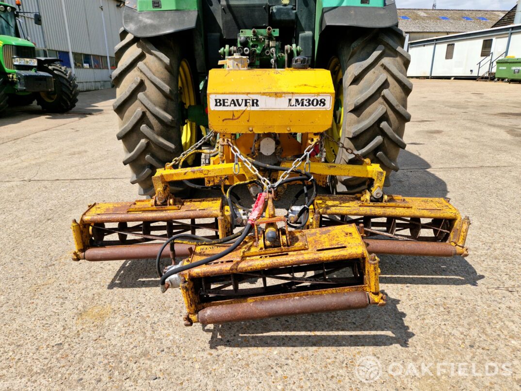 Beaver LM308 triple gang mounted cylinder mower