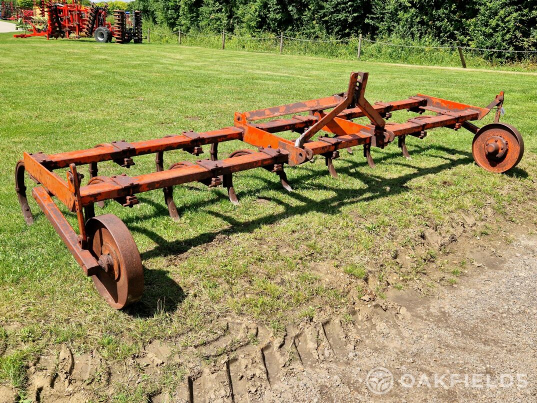 Doe 14′ C Tyne cultivator