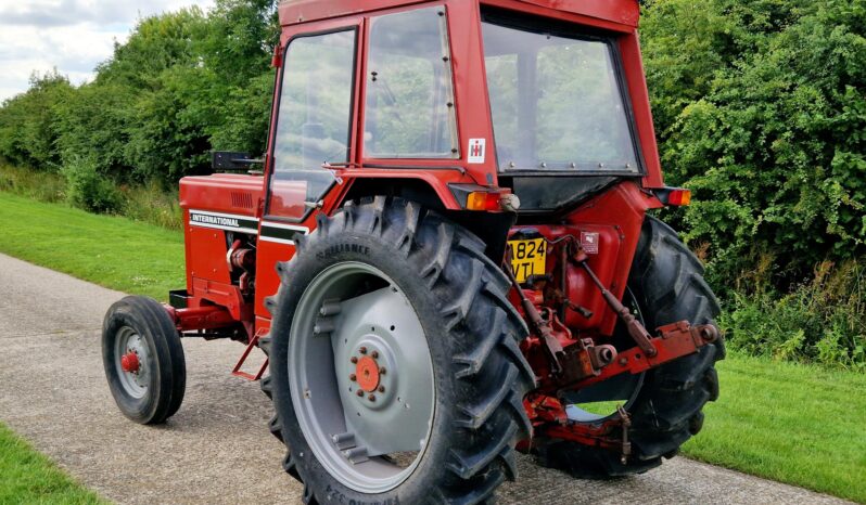 1983 International 685L 2WD Tractor full