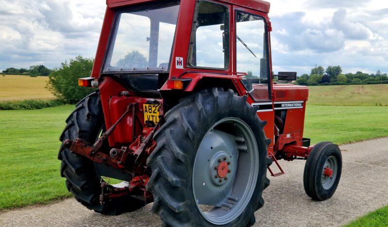 1983 International 685L 2WD Tractor full