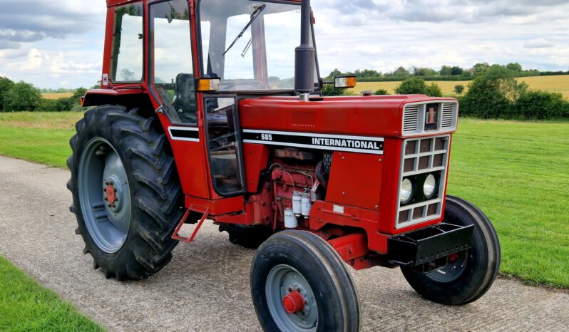 1983 International 685L 2WD Tractor full