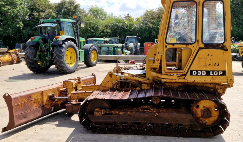 Caterpillar D3B LGP Steel tracked crawler full