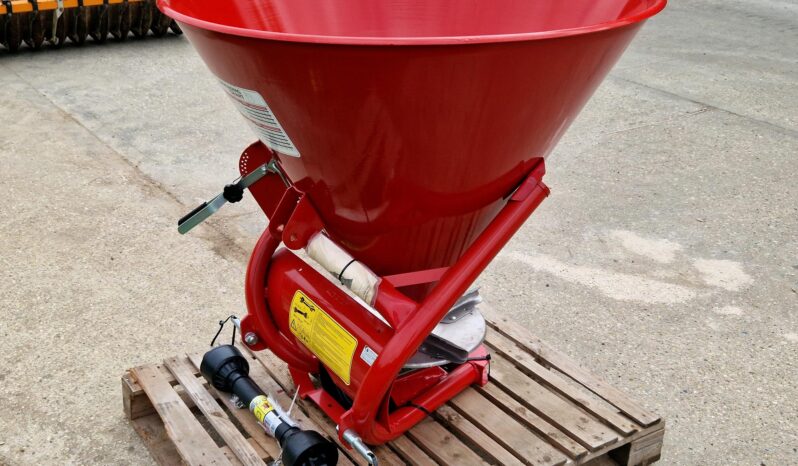 2023 Cosmo P500 Fertiliser Spreader full