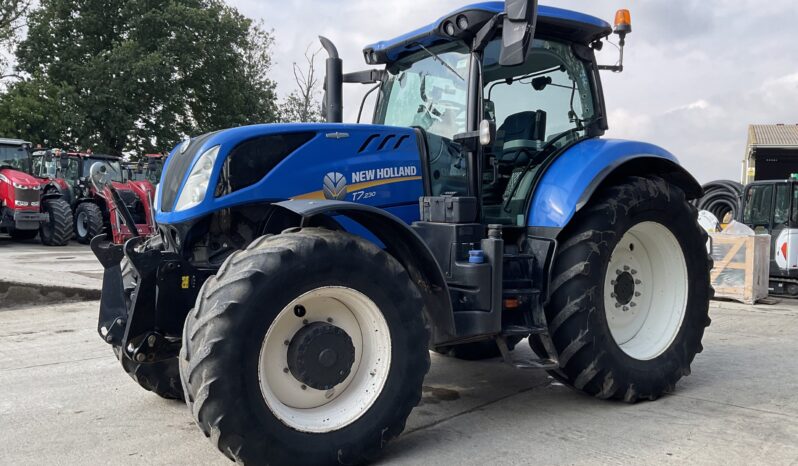 NEW HOLLAND T7.230 full